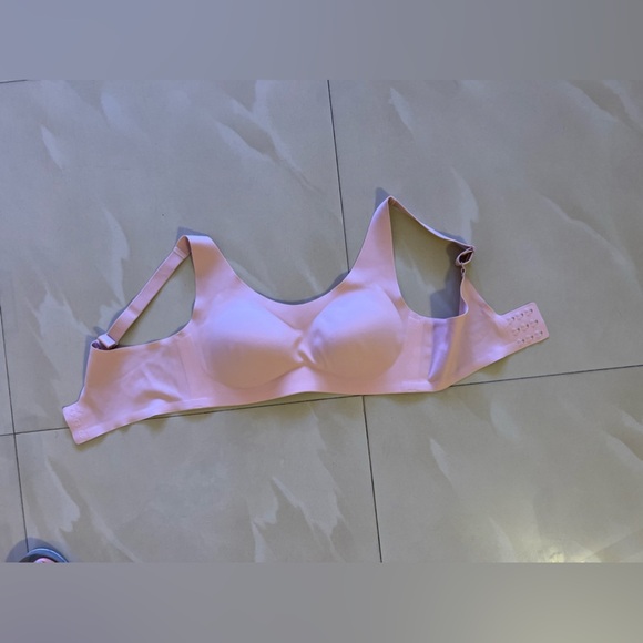 Ambrielle light pink bras nylon and elastine lightweight’s Size M - Picture 13 of 14